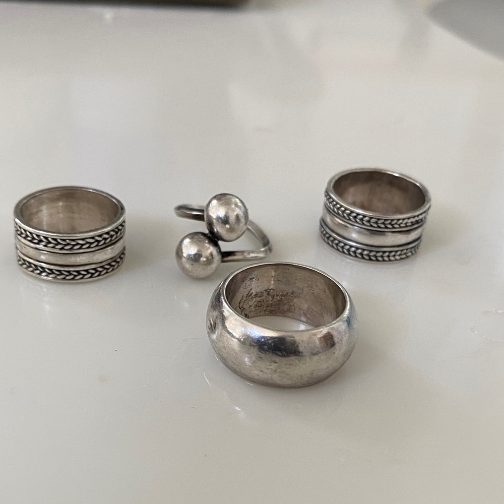 4 Different Sizes Silver Rings - image 1